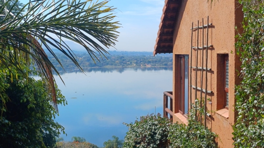 4 Bedroom Property for Sale in Kosmos North West